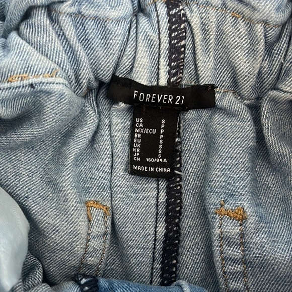 Forever 21 Women’s Small Denim Paper Bag High Wasted Button Fly Shorts Small - Picture 4 of 5